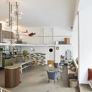 Nonstop - Ubernacht - Hostelhotelhome Отель