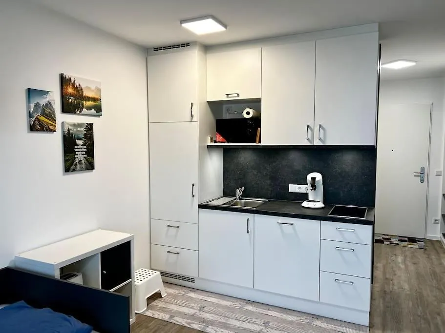 Carefree Mikroapartment Inkl. Balkon + Tiefgarage Augsburg